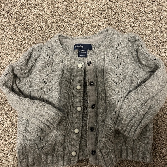 Baby Gap Cardigan-gender neutral! - Picture 1 of 2